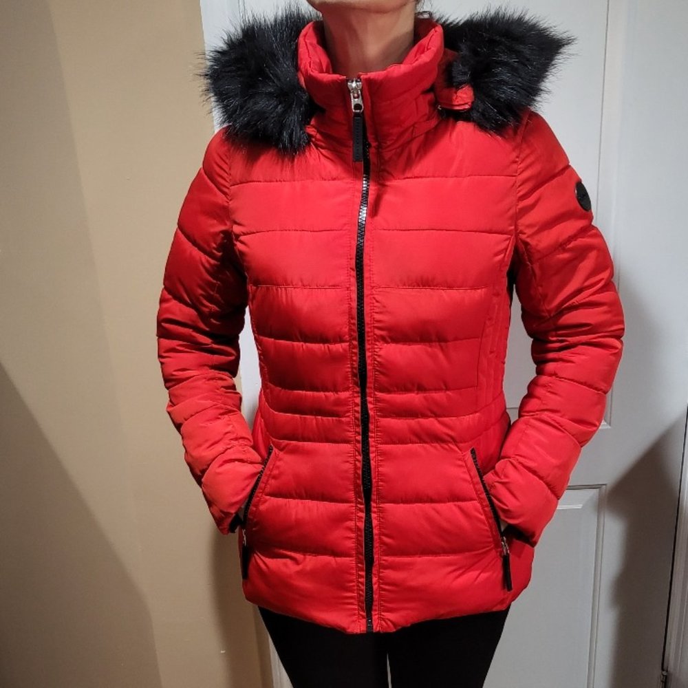 Calvin Klein Women Winter Puffer Jacket black faux fur trim Color Red Size S NWT
